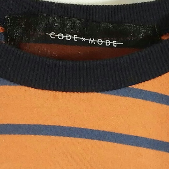 Code X Mode crop top - Picture 2 of 5